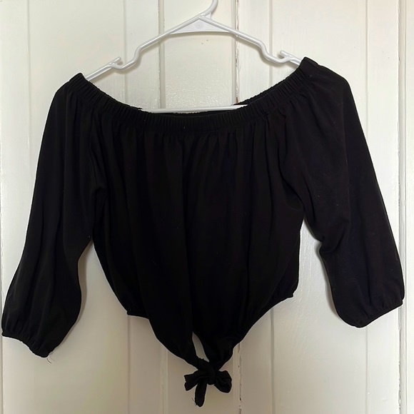 Crop top, 3/4 sleeve off the shoulder - Picture 1 of 1